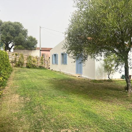 Lo Stazzo Di Wally Guest House Порто Поло Екстериор снимка