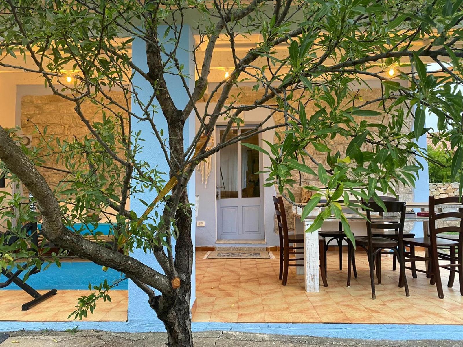 Lo Stazzo Di Wally Guest House Порто Поло Екстериор снимка